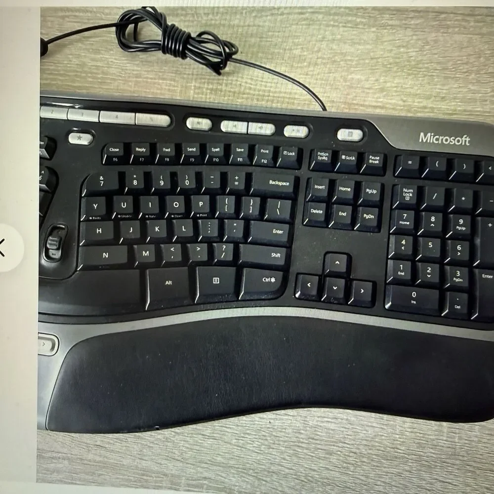 Microsoft Natural Ergonomic 4000 USB Wired Keyboard Tested Works Perfectly Clean